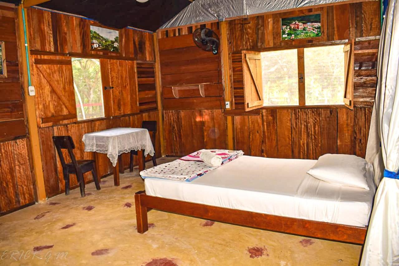 Hostal Cano Nevera Ла-Макарена Экстерьер фото