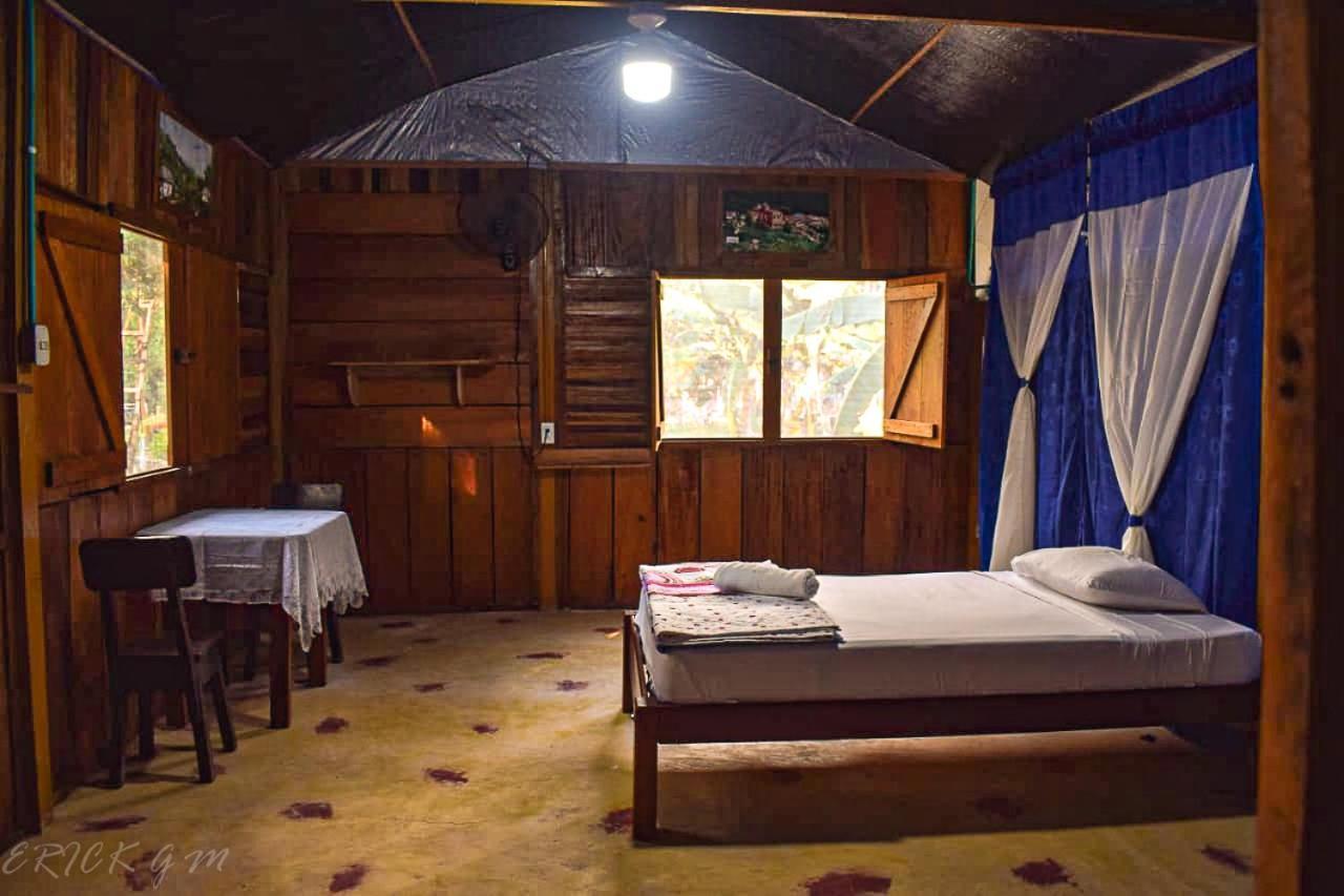 Hostal Cano Nevera Ла-Макарена Экстерьер фото