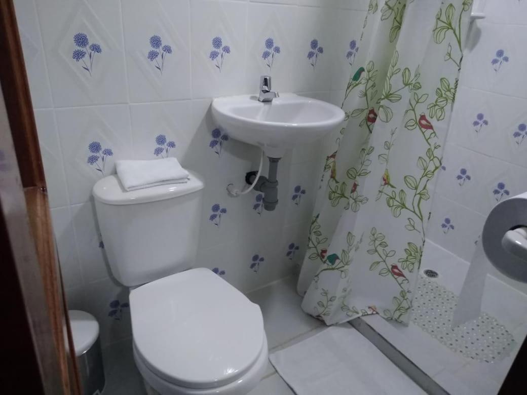 Hostal Cano Nevera Ла-Макарена Номер фото
